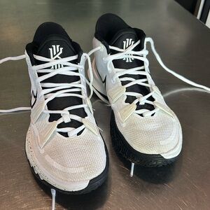 Kyrie 7 Basketball Shoes